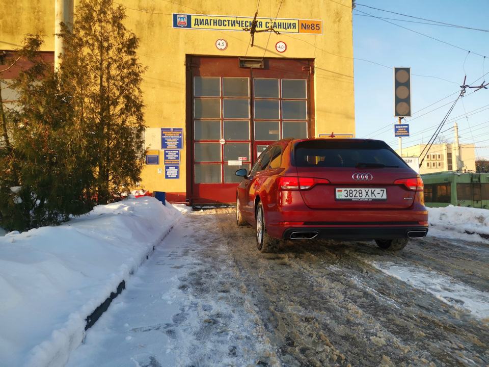 Замена лобового стекла — Audi A4 Avant (B9), 2 л, 2019 года | визит на ...
