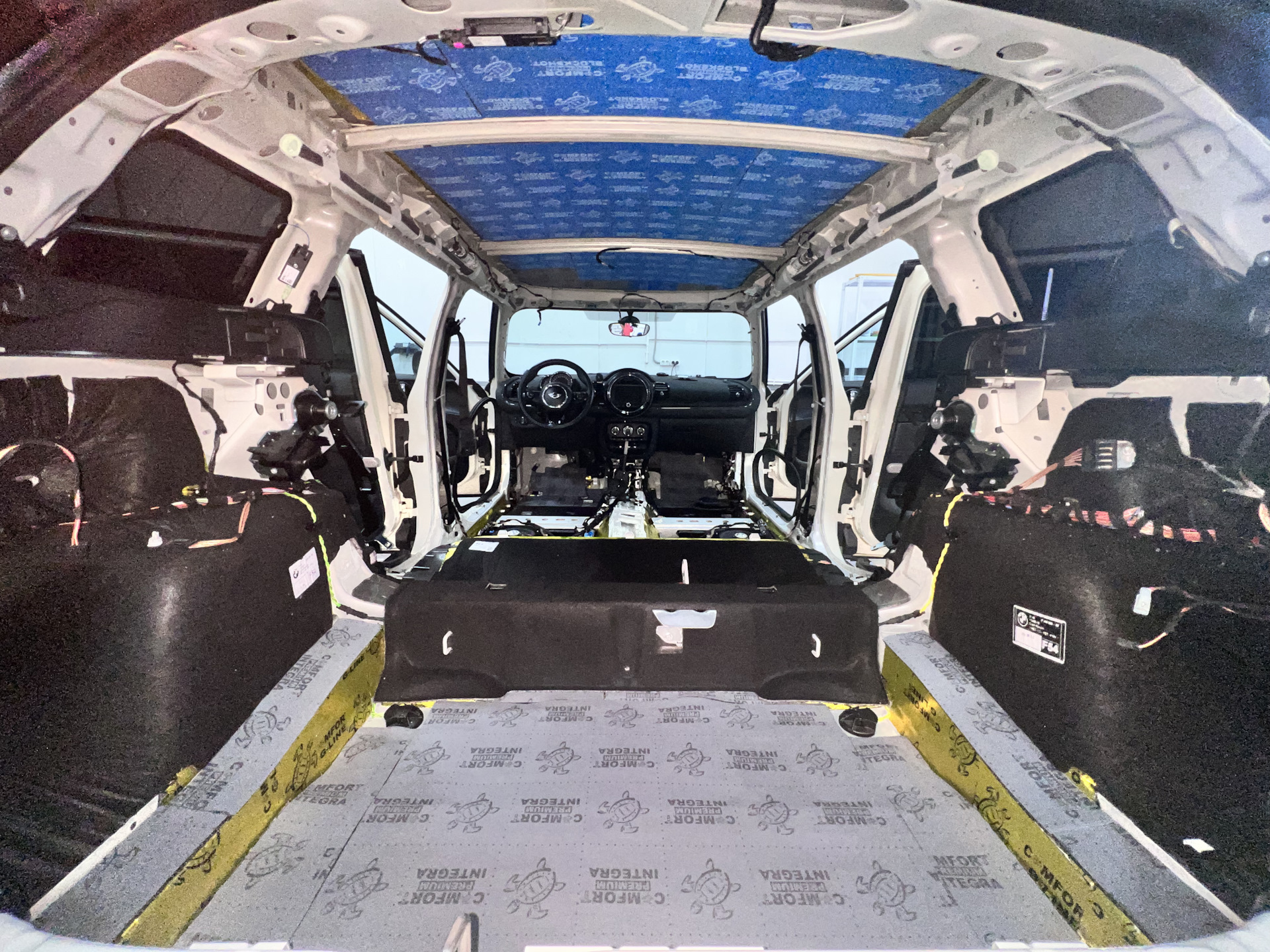 Установка шумоизоляции на MINI COOPER Clubman — Lavina BMW на DRIVE2