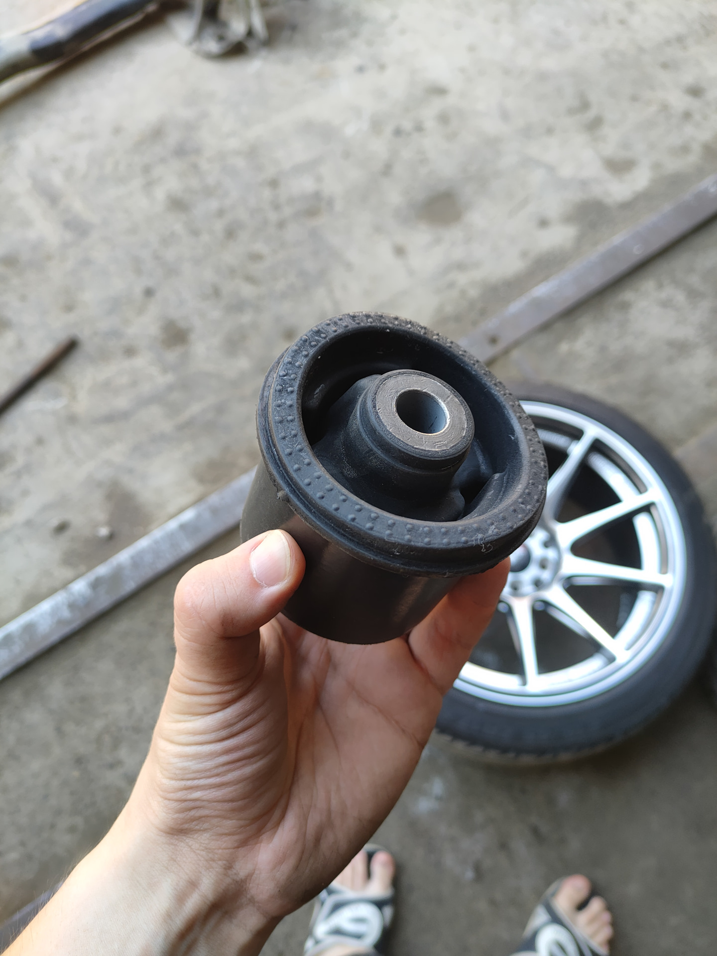 Саленблоки на задней балки хонда цивик 5д. Сайлентблок задней балки хонда фит 2008. Сайлентблок передний переднего рычага хонда цивик 5д хэтчбек. Сайлентблоки передней подвески хонда цивик 5д. Сайлентблок переднего рычага honda civic 2003.