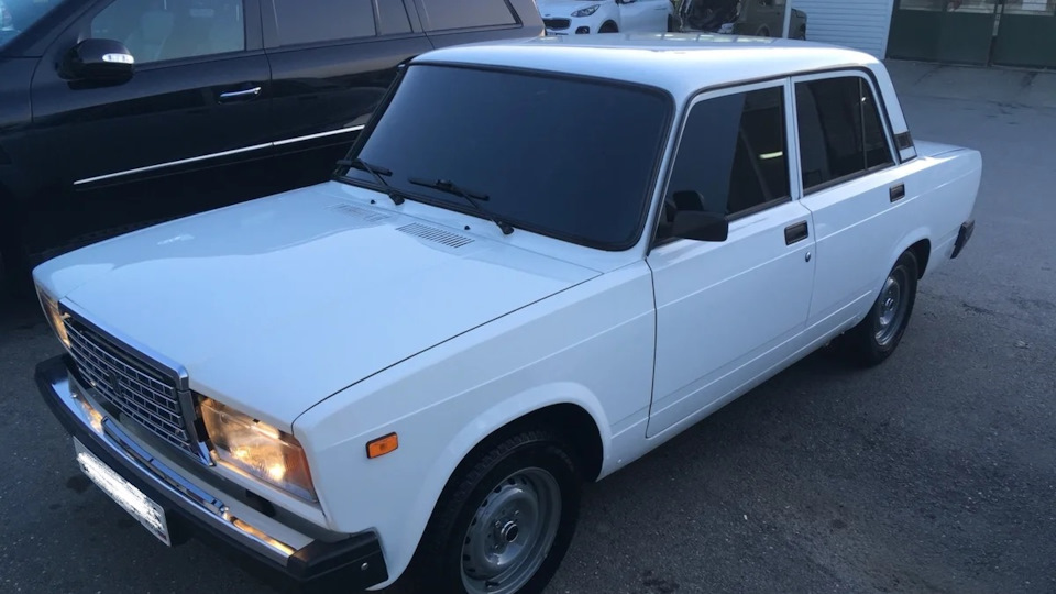 Белый ваз 2107 фото Lada 210740 1.5 бензиновый 2007 на DRIVE2