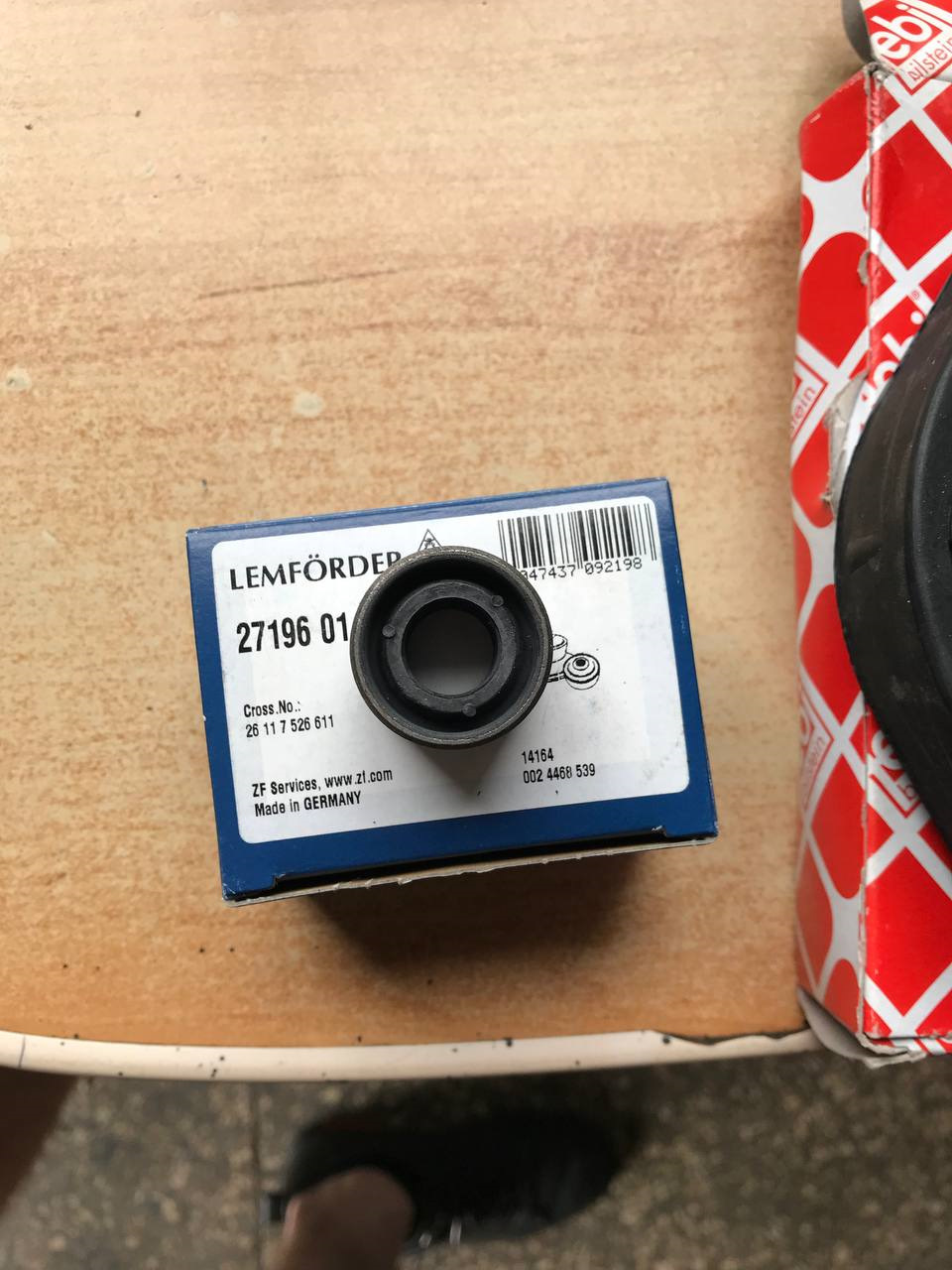 Фото в бортжурнале BMW 5 series (E60). Запчасти на фото: 2719601, 26117526611, 002446B