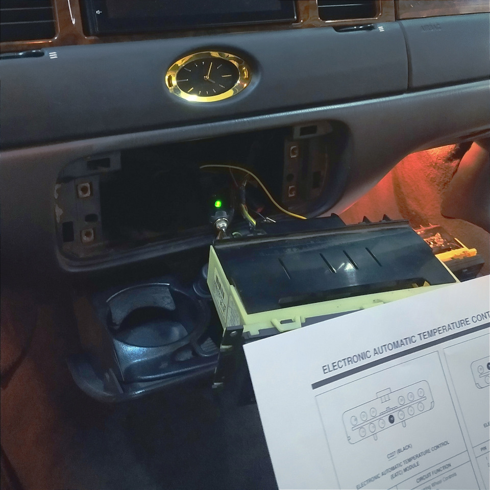 Далее начались упражнения по электрике — Lincoln Town Car III