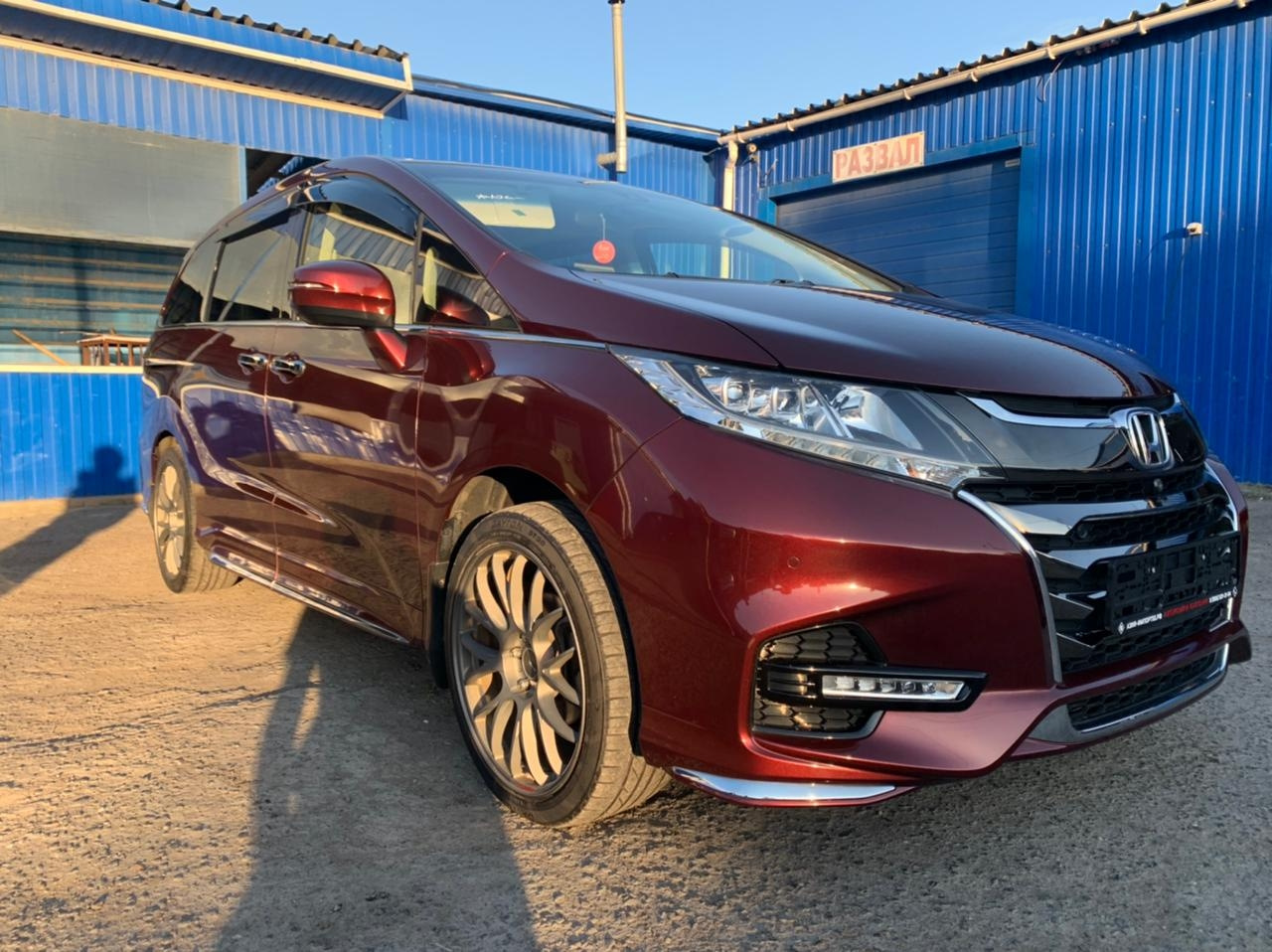 Odyssey 5. Honda Odyssey (5g). Honda Odyssey r19. Хонда 19 года. Honda Odyssey 2018 тюнинг.