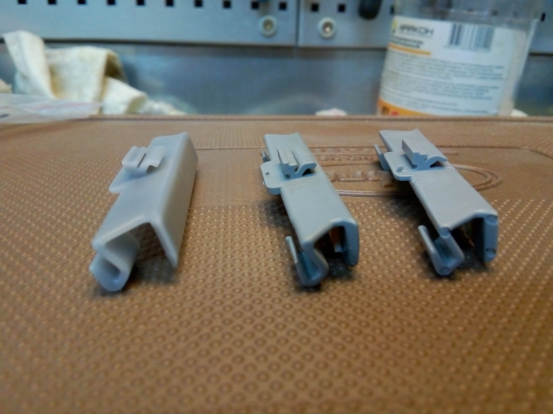 клипсы пистоны бмв х5 е53. клипсы бмв е34. Bmw e46 клипса молдинга двери. клипсы bmw e36. бмв е34 клипсы молдинга дверей.