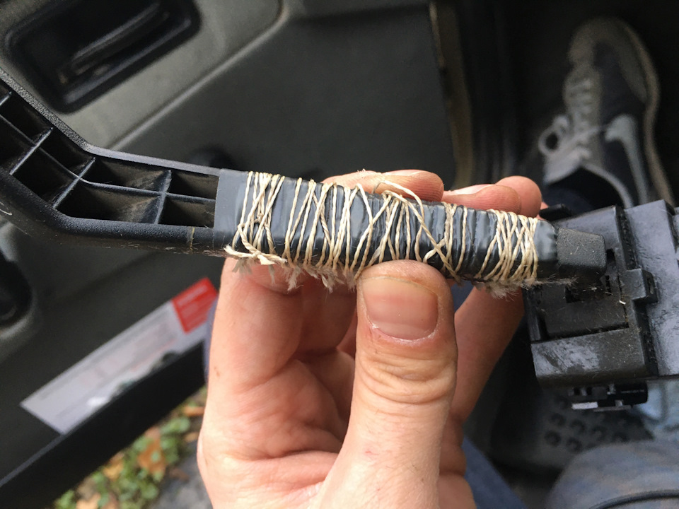 Замена рычага поворотника — Lada 21093, 1,5 л, 1990 года | своими ...