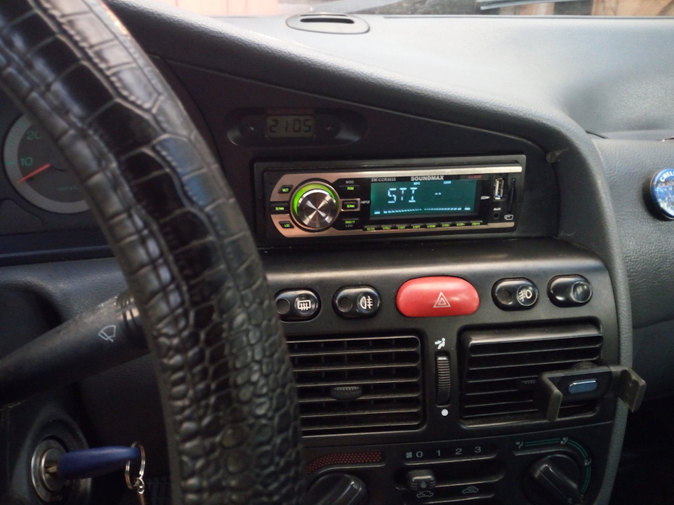 поменял магнитолу — FIAT Palio (Mark I), 1,7 л, 1998 года | аксессуары ...