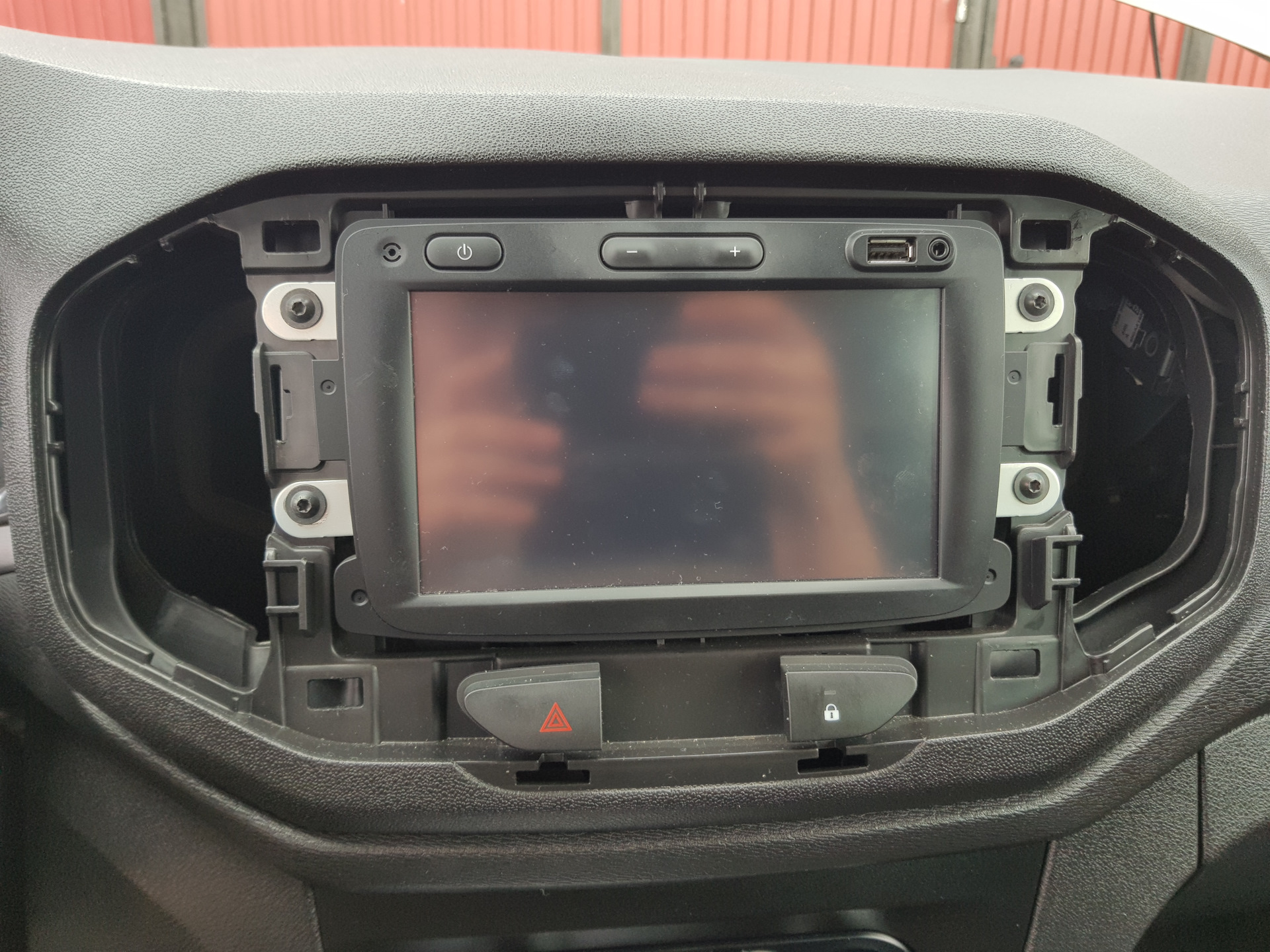 Установка автомагнитолы Srnubi Android 9.0 на Lada XRAY - YouTube