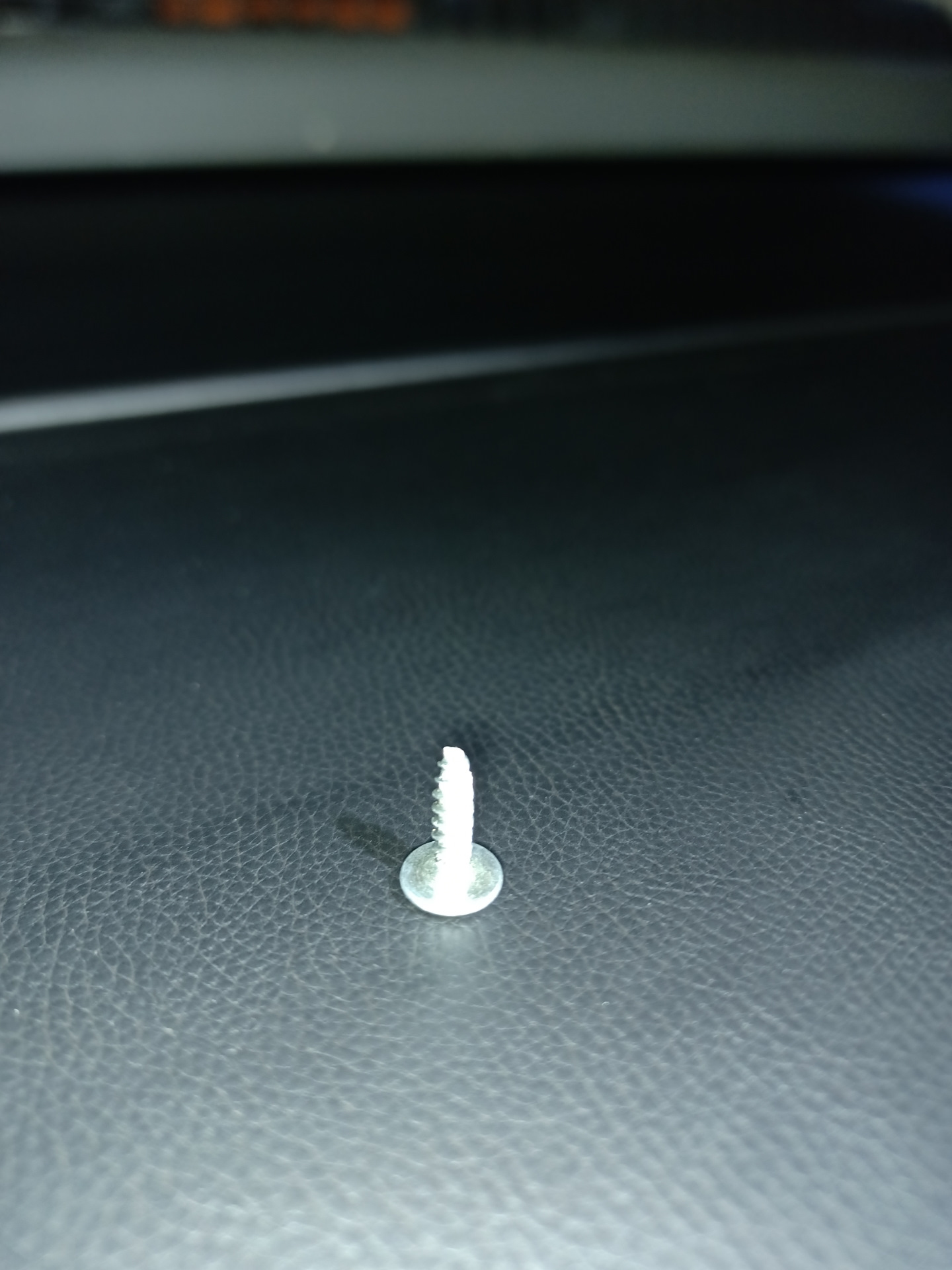 как убрать вмятину на задней полке — Land Rover Range Rover (3G), 2,9 л ...