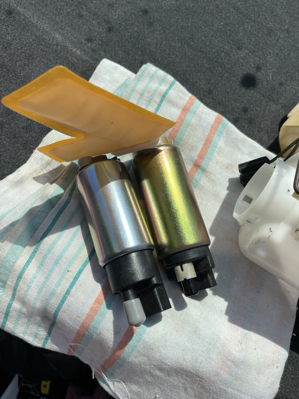 Насос новый и старый — Toyota Celica (230)