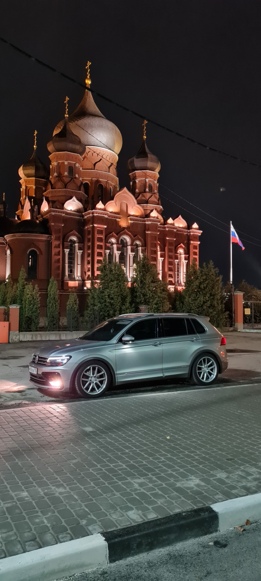 Всегда горит задний плафон салонного освещения! — Volkswagen Tiguan (2G), 2  л, 2018 года | просто так | DRIVE2