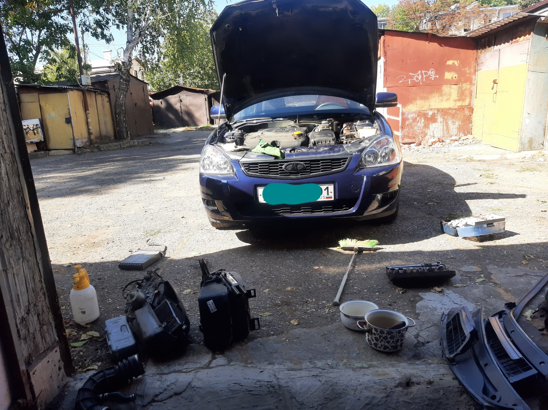 замена радиатора печки, и моторедуктора заслонки теплого холодного ...