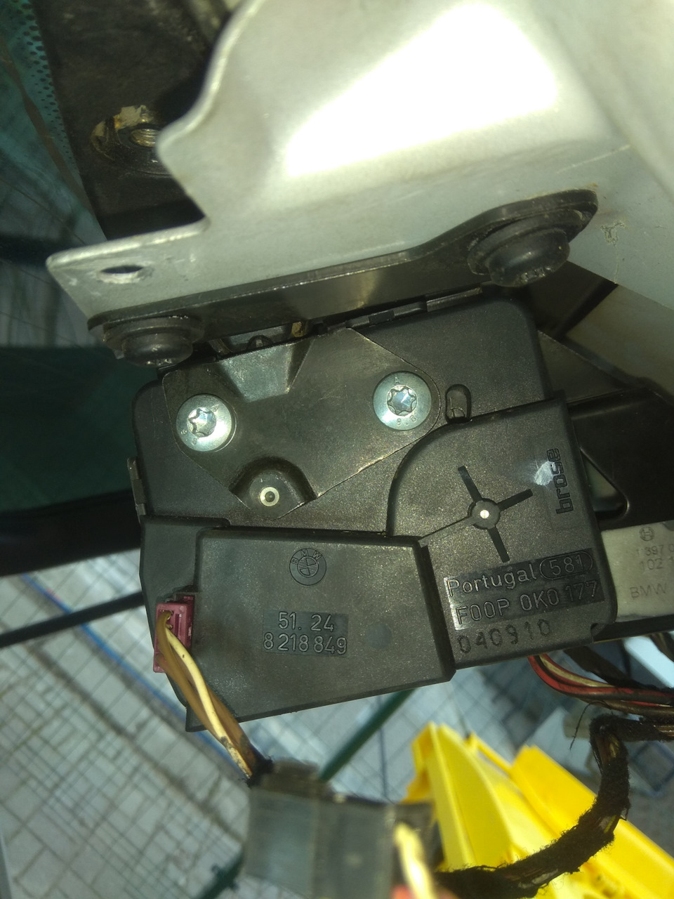Аварийное открытие стекла двери багажника Е46 туринг. — BMW 3 series ...
