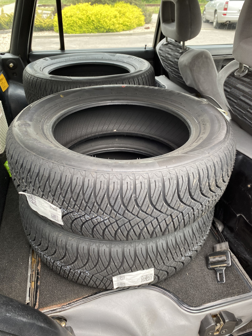 Заезд на шиномонтаж. Новая китайская резина WESTLAKE. — Volkswagen ...