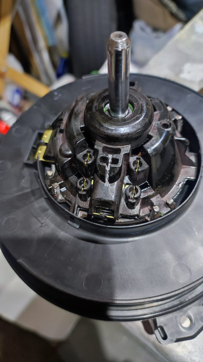 Разбор моторчика печки — Honda CR-V (5G), 2 л, 2018 года | своими ...