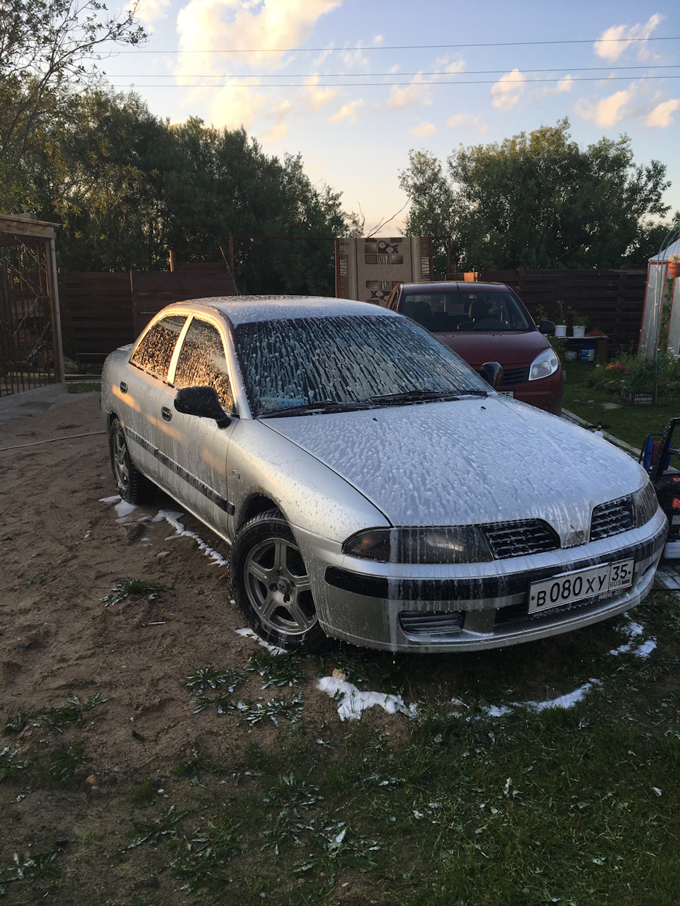 Mitsubishi carisma 2003 года. Митсубиси Каризма 2003. Драйв 2 ру Каризма 2003г. Авто запчасть Мицубиси Каризма 2003г дизель.