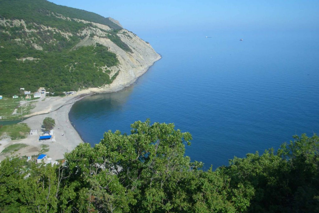 Пляж абрау дюрсо фото. Абрау Дюрсо море. Абрау Дюрсо пляж. Дюрсо (Хутор). Бухта Абрау Дюрсо.