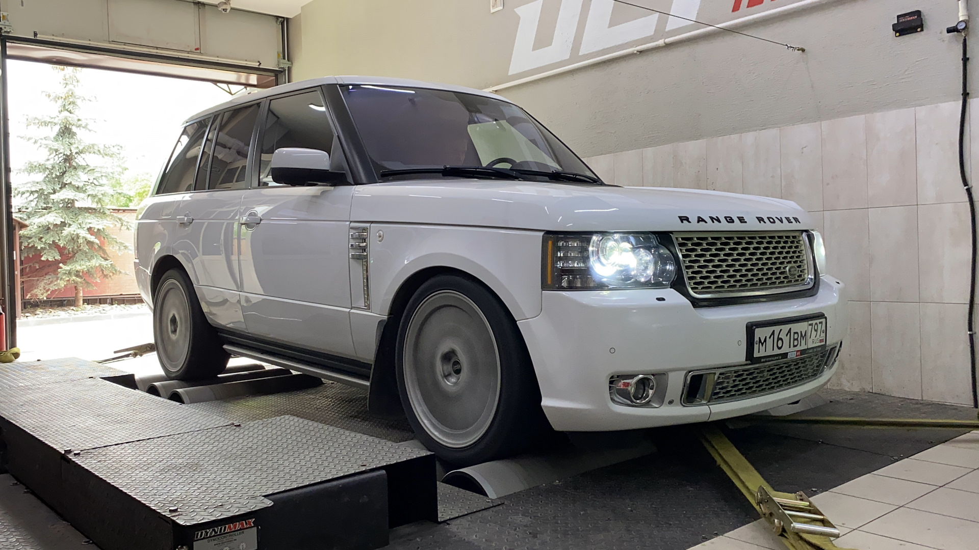 Range rover 5.0 supercharged. Range Rover 5.0 суперчарджер Размеры. Сколько тысяч стоит поменять сделать то на Рендж Ровер.