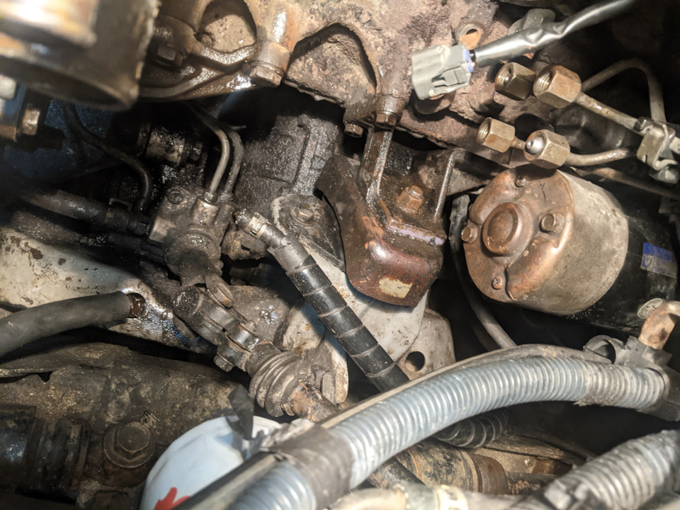 Фото в бортжурнале Toyota HiAce (H100)