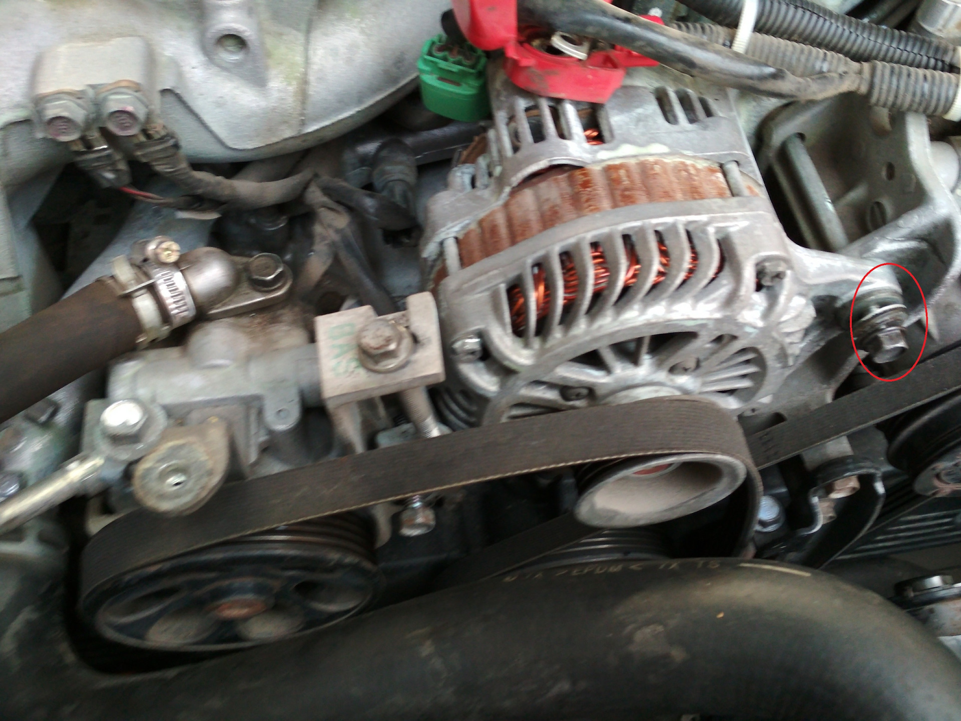 снять генератор субару