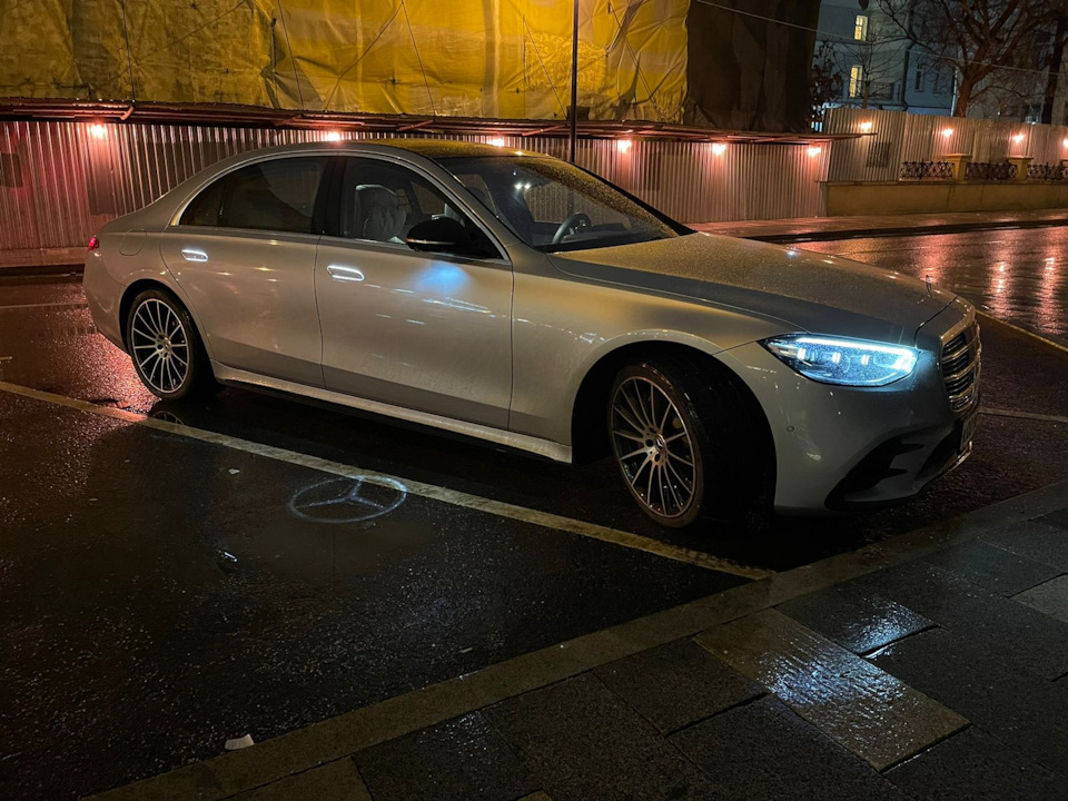 Фото в бортжурнале Mercedes-Benz S-Class (W223)