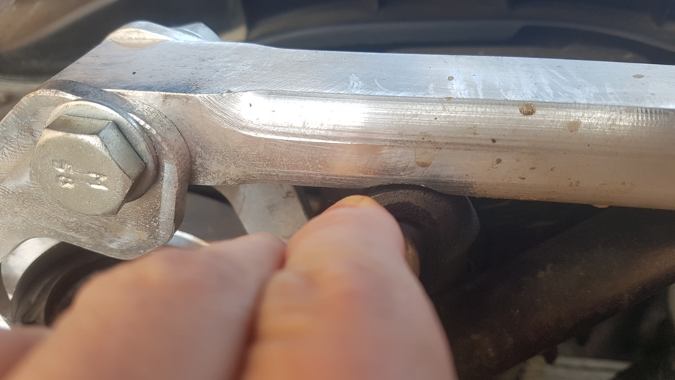 Датчик давления масла, мойка радиатора, shuma Mitsubishi, распорка ...