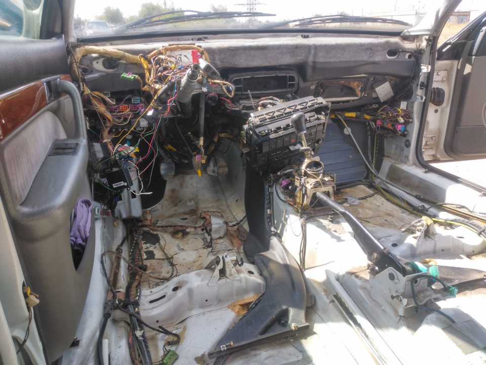 Пришлось разбомбить всю машину — Audi 100 (C4)