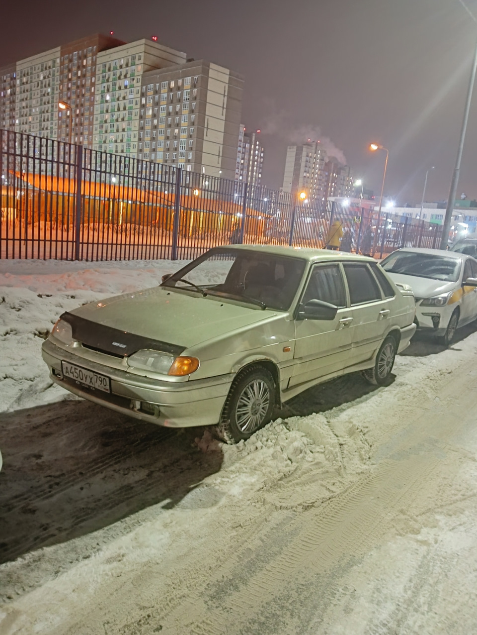 Новогодняя замена масла. Какое лучше на ВАЗ 8 кл. 5-30/40 или 10-40 ? —  Lada 2115, 1,5 л, 2005 года | плановое ТО | DRIVE2