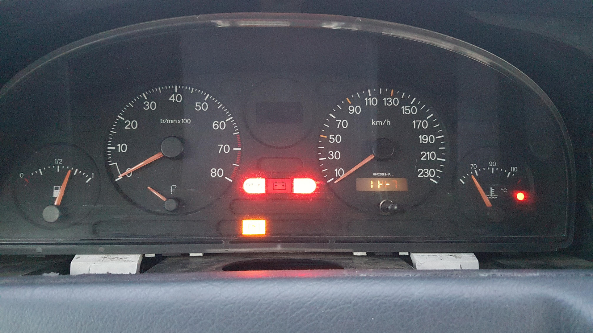 Приборка электронная на 2 фишки — Citroen Evasion, 2 л, 1999 года ...