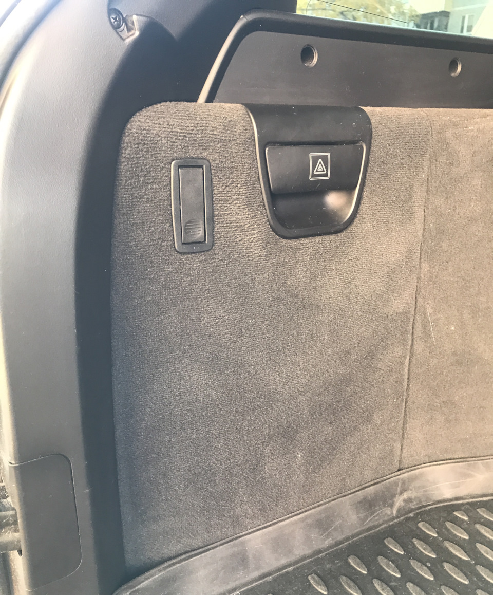 левая панель: крючок закрыт — BMW X5 (E53)