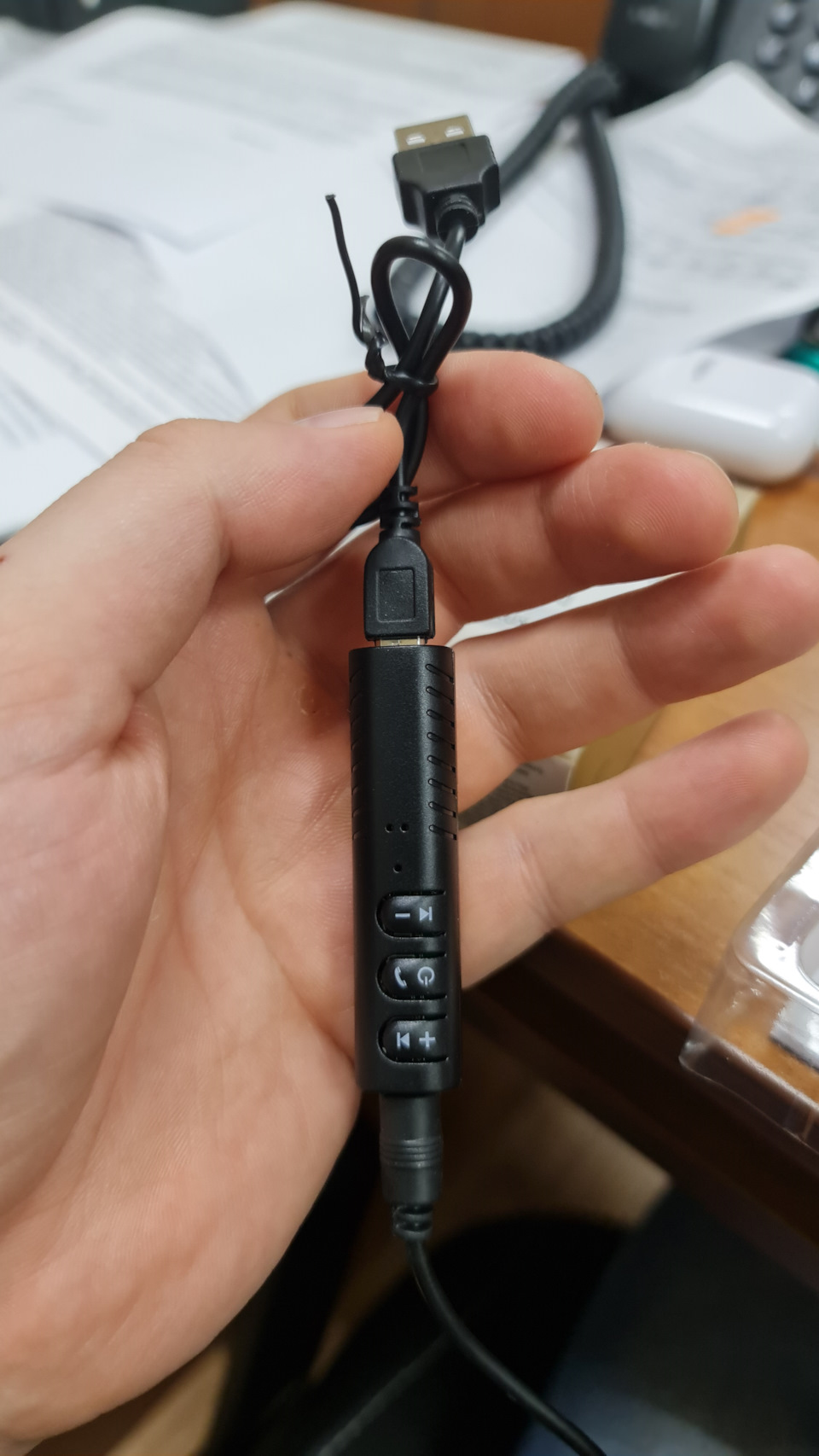 Временное бюджетное решение по Bluetooth — Audi Q5 (1G), 2 л, 2012 года