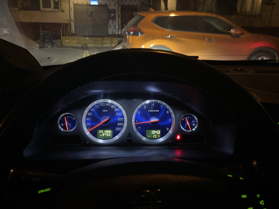 Фото в бортжурнале Volvo V70 R (2G)