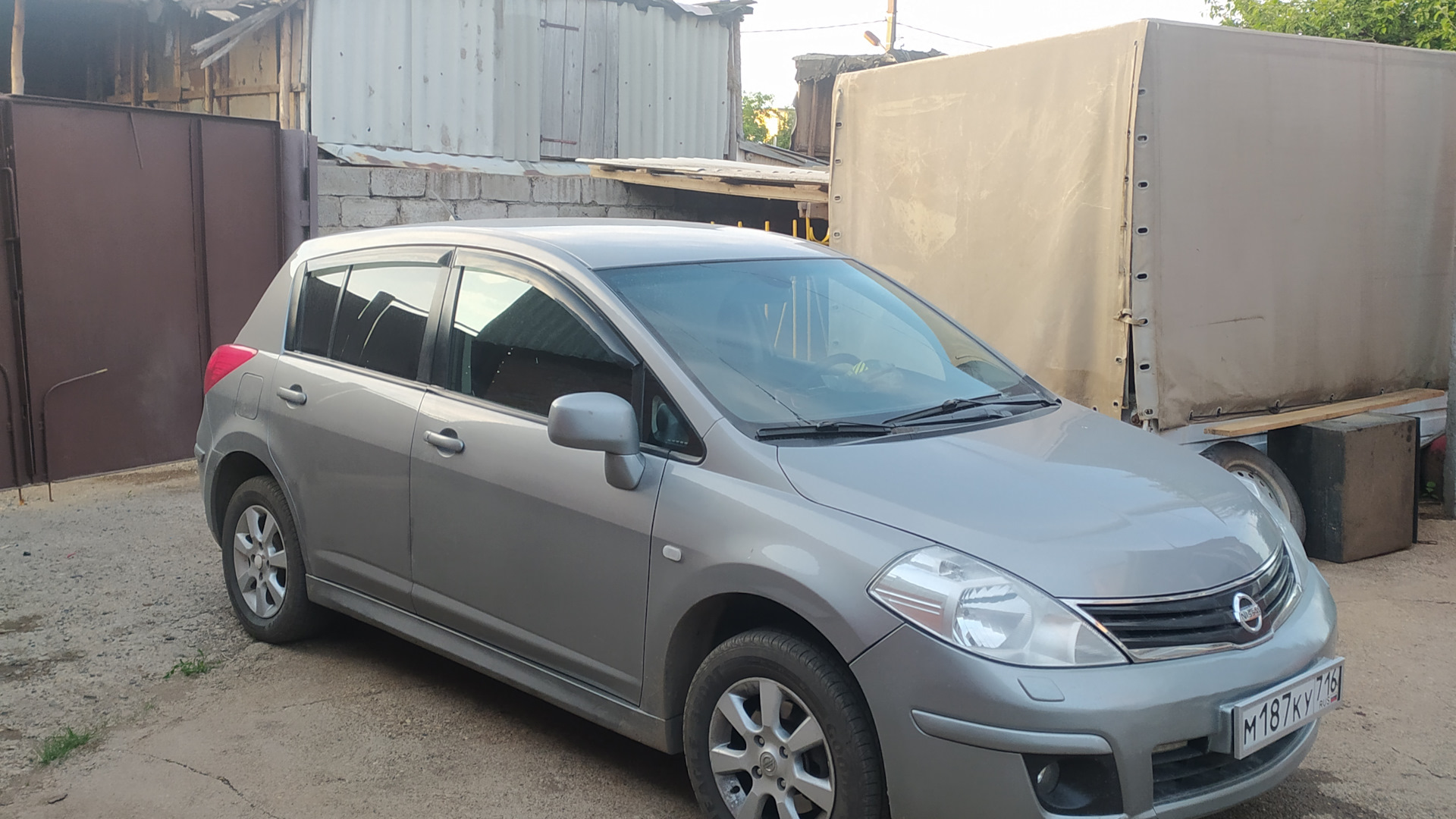 Nissan Tiida (1G) 1.6 бензиновый 2011 | на DRIVE2