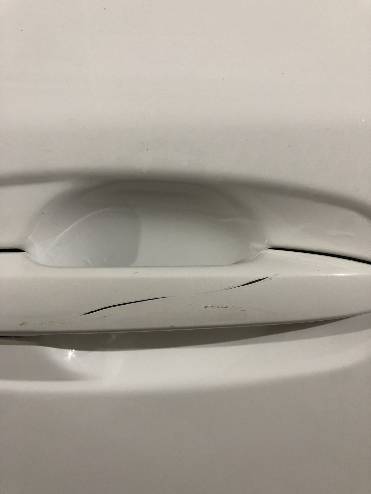 Вытягивание вмятин без покраски — Toyota Avensis III, 2 л, 2009 года ...