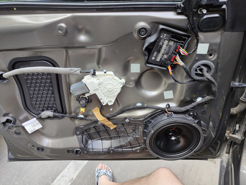 Замена передних динамиков — Audi A6 (C7), 2 л, 2013 года | автозвук ...