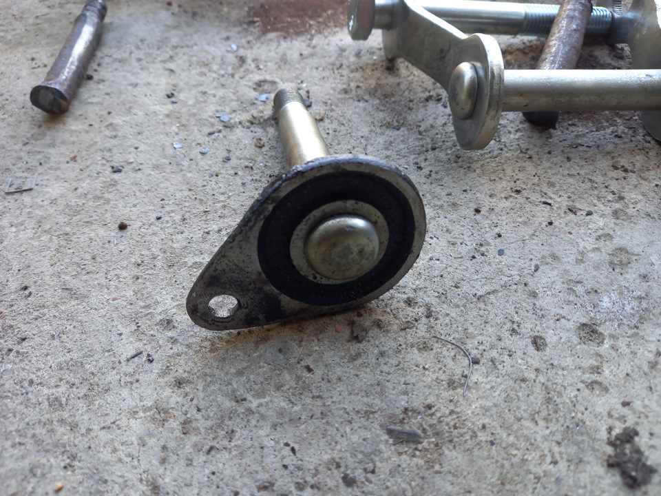 Фото в бортжурнале Mitsubishi Delica (L300)