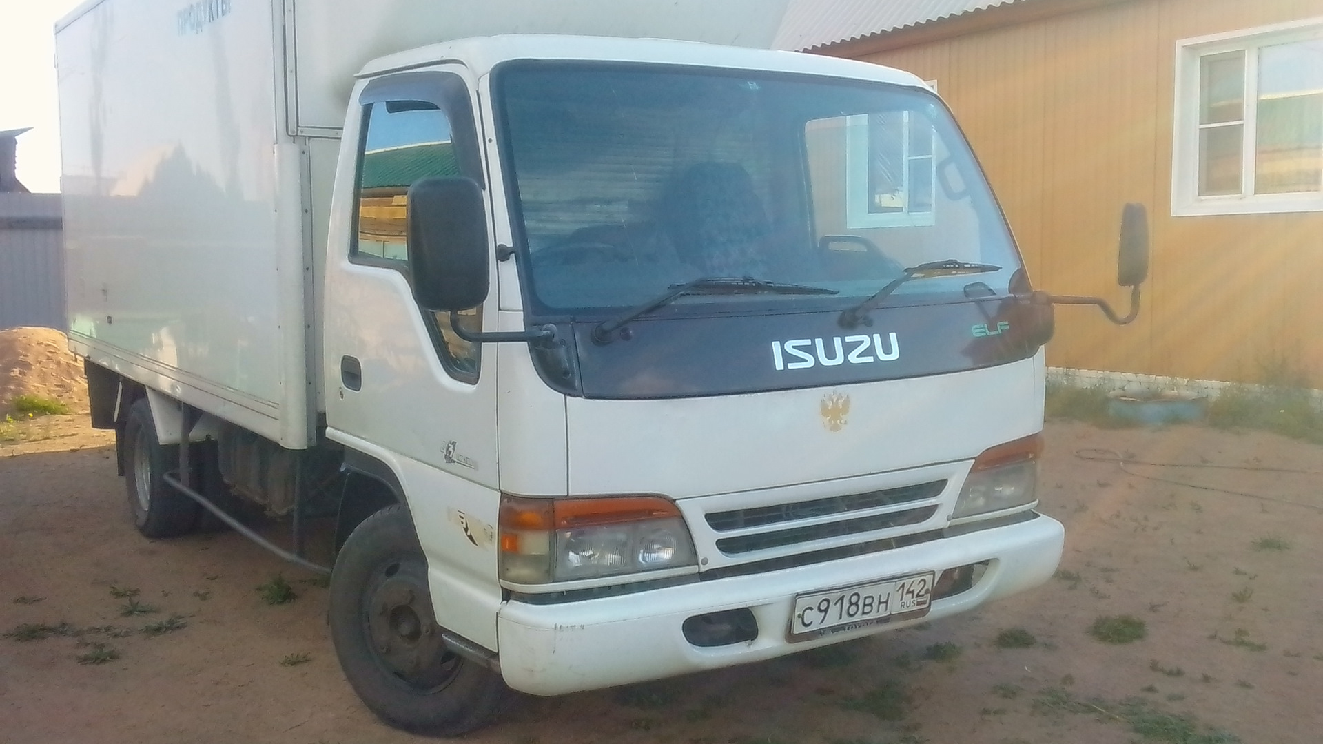 Исузу эльф отзывы. Isuzu Elf 400. Исузу Эльф отзывы владельцев. Авито Исузу Эльф 2017 год Самара продам 790 000.