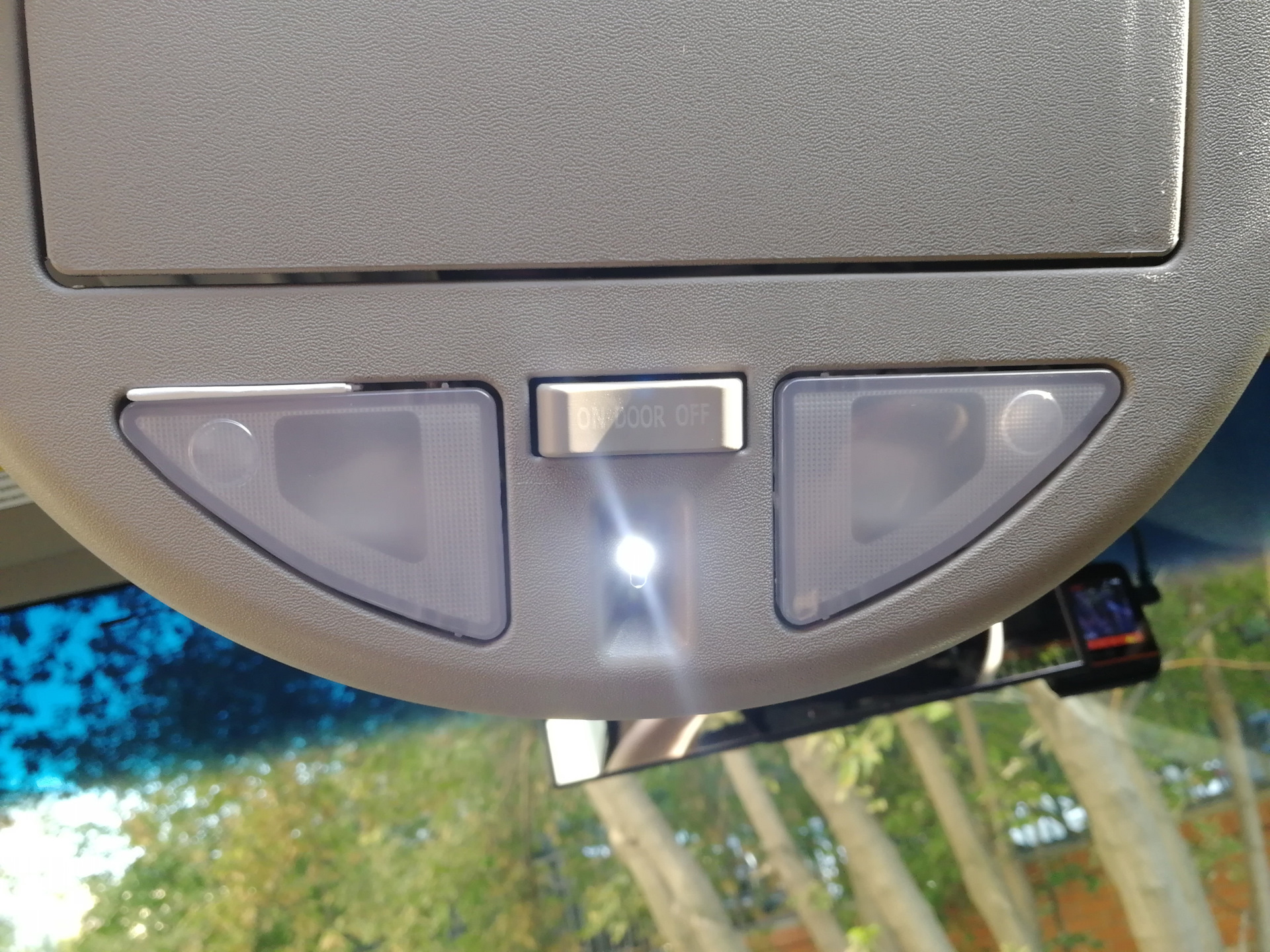 Как снять плафон салона infiniti qx 30 А многие и не знают. - Infiniti QX (2G), 5,6 л, 2008 года своими руками DRIVE2