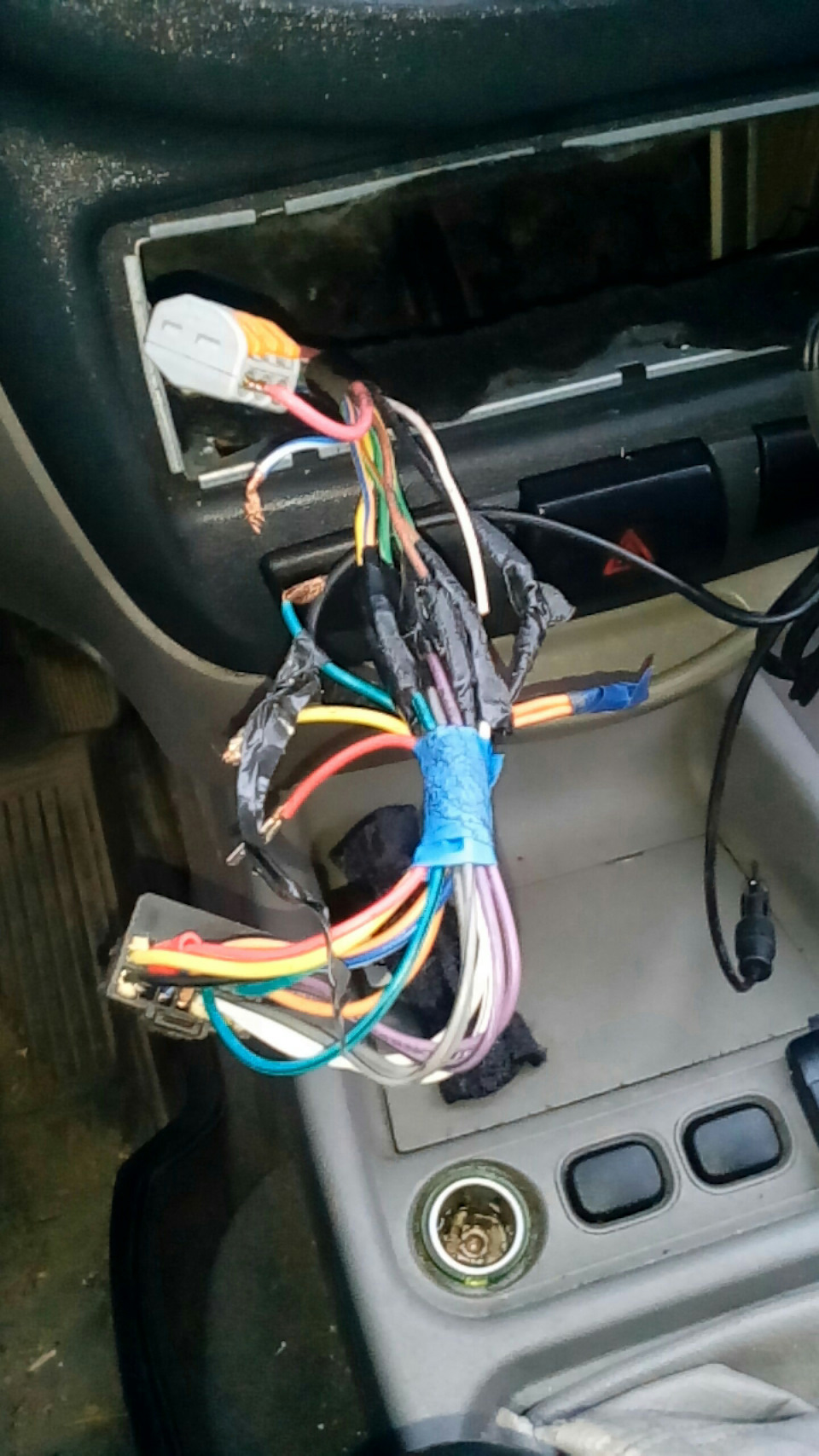 Усилитель сигнала на антенне :) — Lada XRAY, 1,8 л, 2017 года ...