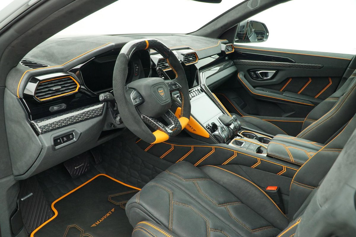 Lamborghini urus интерьер