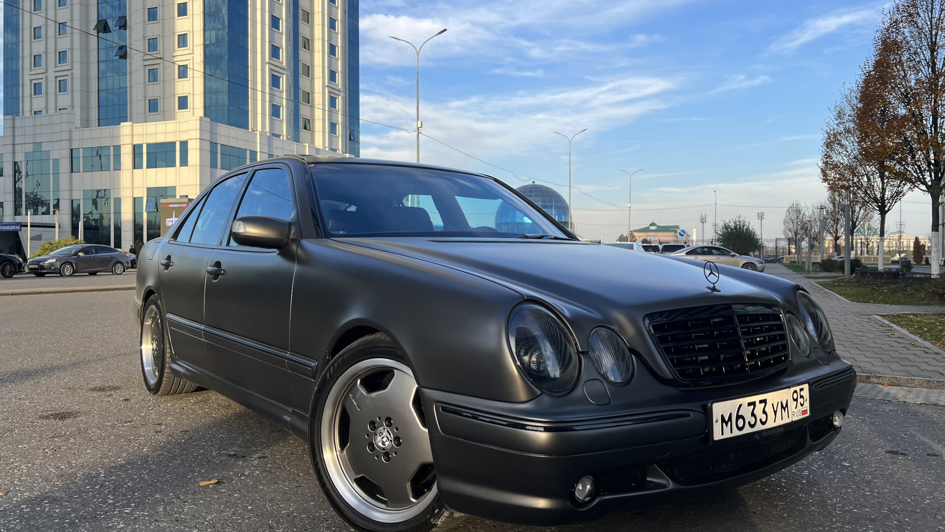 Mercedes-Benz E-class (W210) 5.0 бензиновый 2001 | 