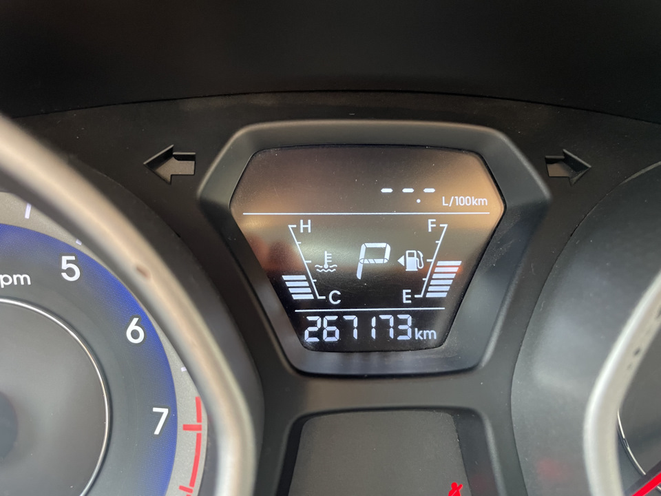 ТО, замена масла, ремонт тормозного суппорта — Hyundai Elantra (5G), 1 ...