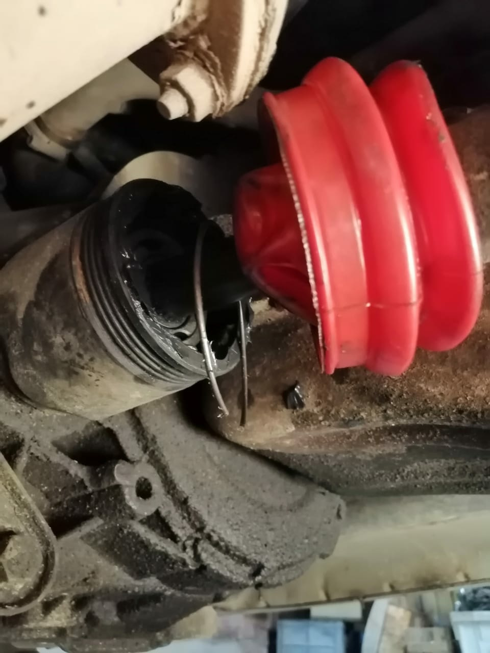 Замена пыльника шруса. Минимум разбора. — Lada Приора седан, 1,6 л ...