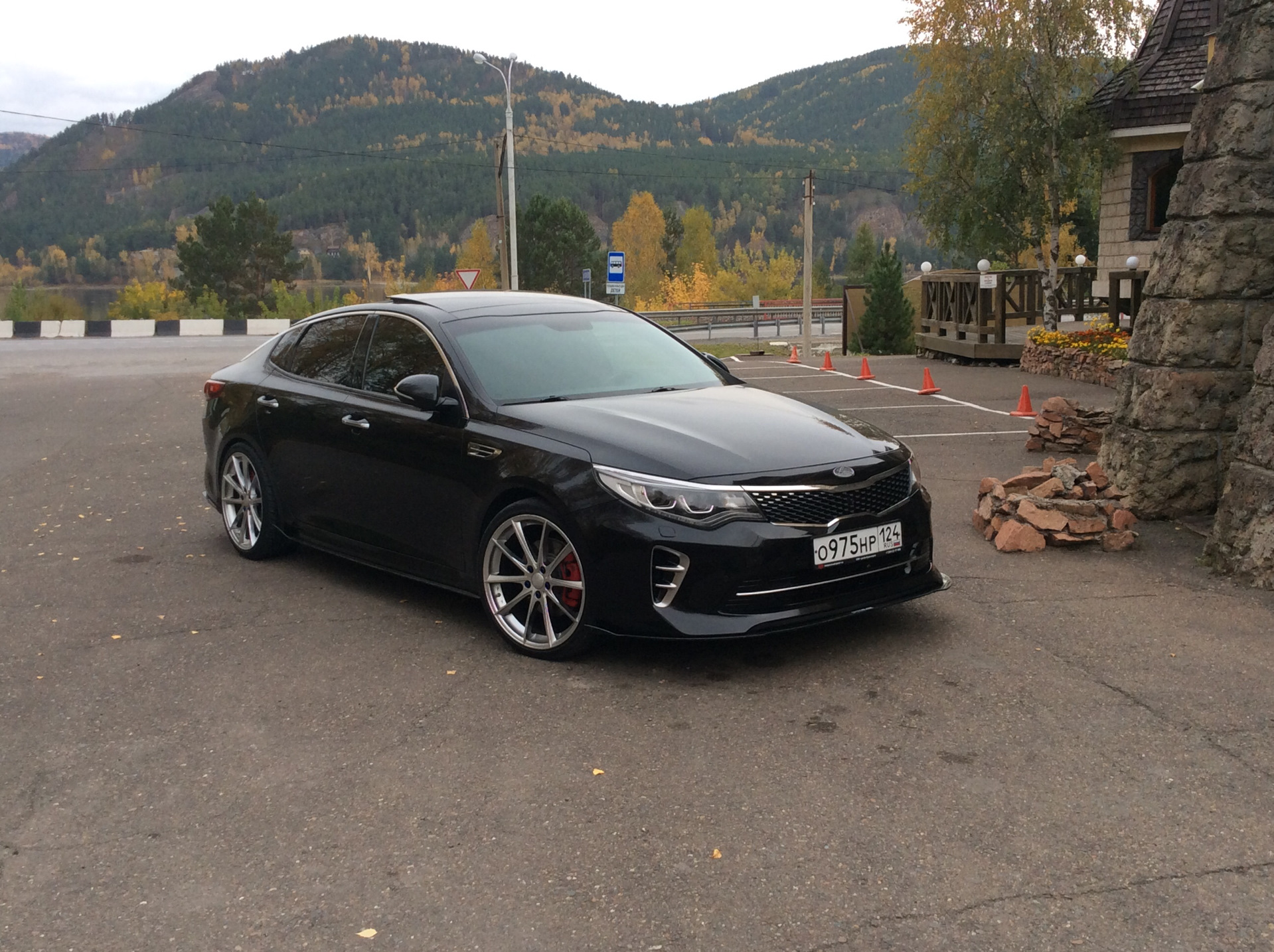 Kia Optima черная тюнинг