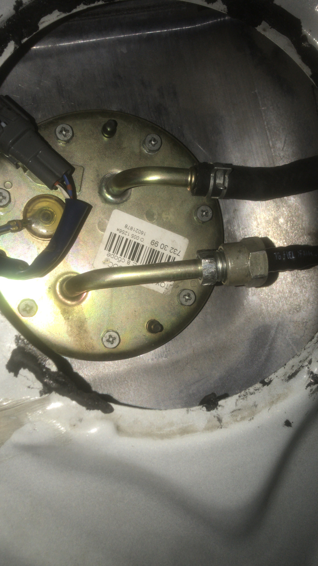 Как снять топливный насос марк 2 Замена бензонасоса 1jz-ge, новые цифры расхода - Toyota Mark II (100), 2,5 л, 19