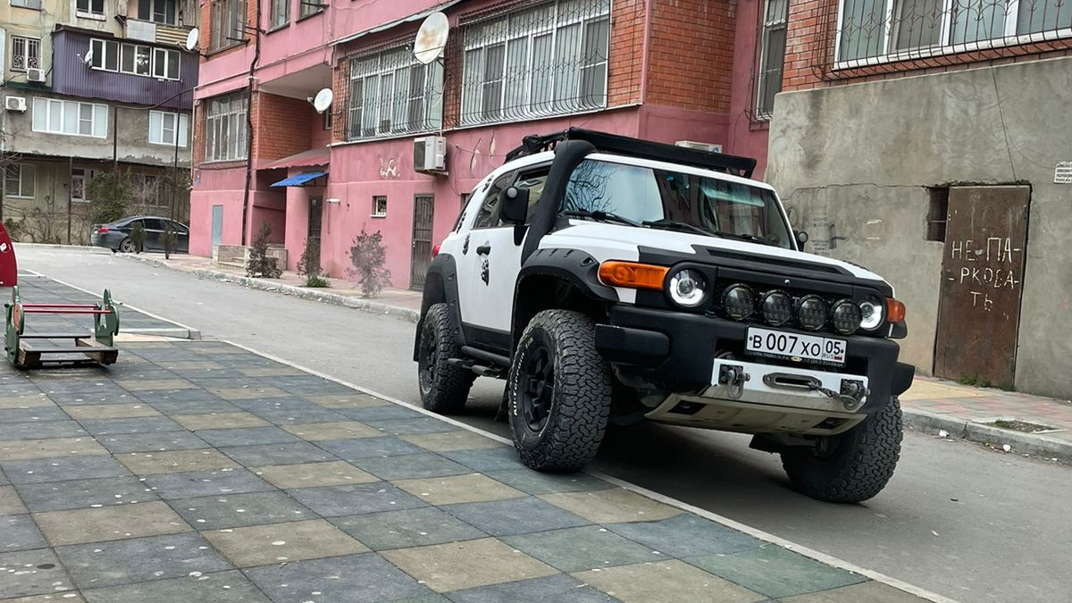 Toyota FJ Cruiser 4.0 бензиновый 2008 | Медведь 🐻‍❄️ на DRIVE2