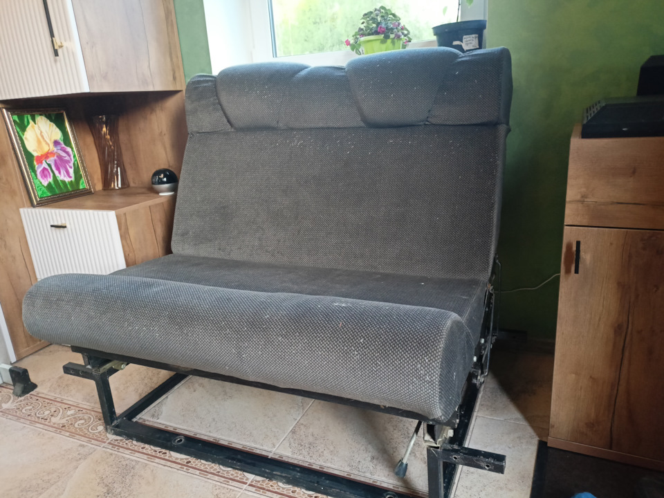 Диван в автобус. на ГАЗ Соболь, ГАЗ Соболь 4х4. Б/у | 8 000 ₽ в городе ...