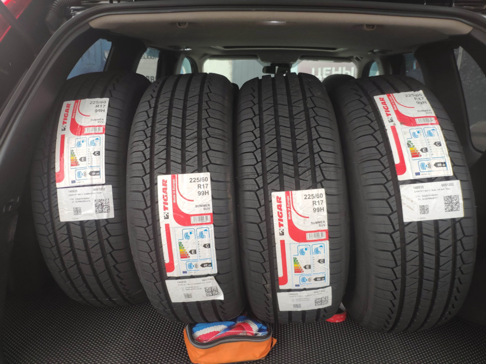 Летние шины Tigar SUV Summer 225/60/17 — Nissan X-Trail II (t31), 2 л ...