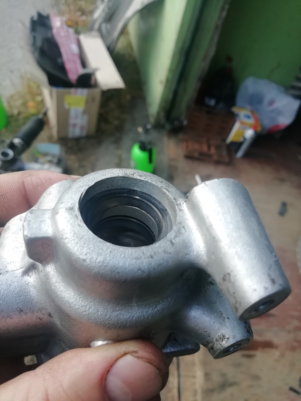 Течь рулевой рейки. — Volvo XC90 (1G), 2,5 л, 2005 года | своими руками ...