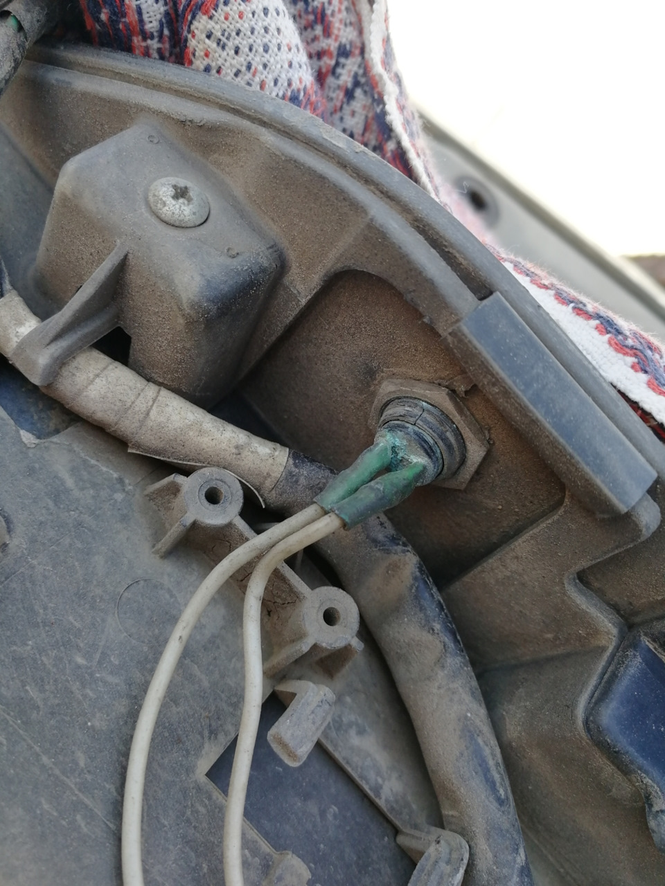 кнопка открывания багажника — Subaru Forester (SH), 2,5 л, 2008 года ...