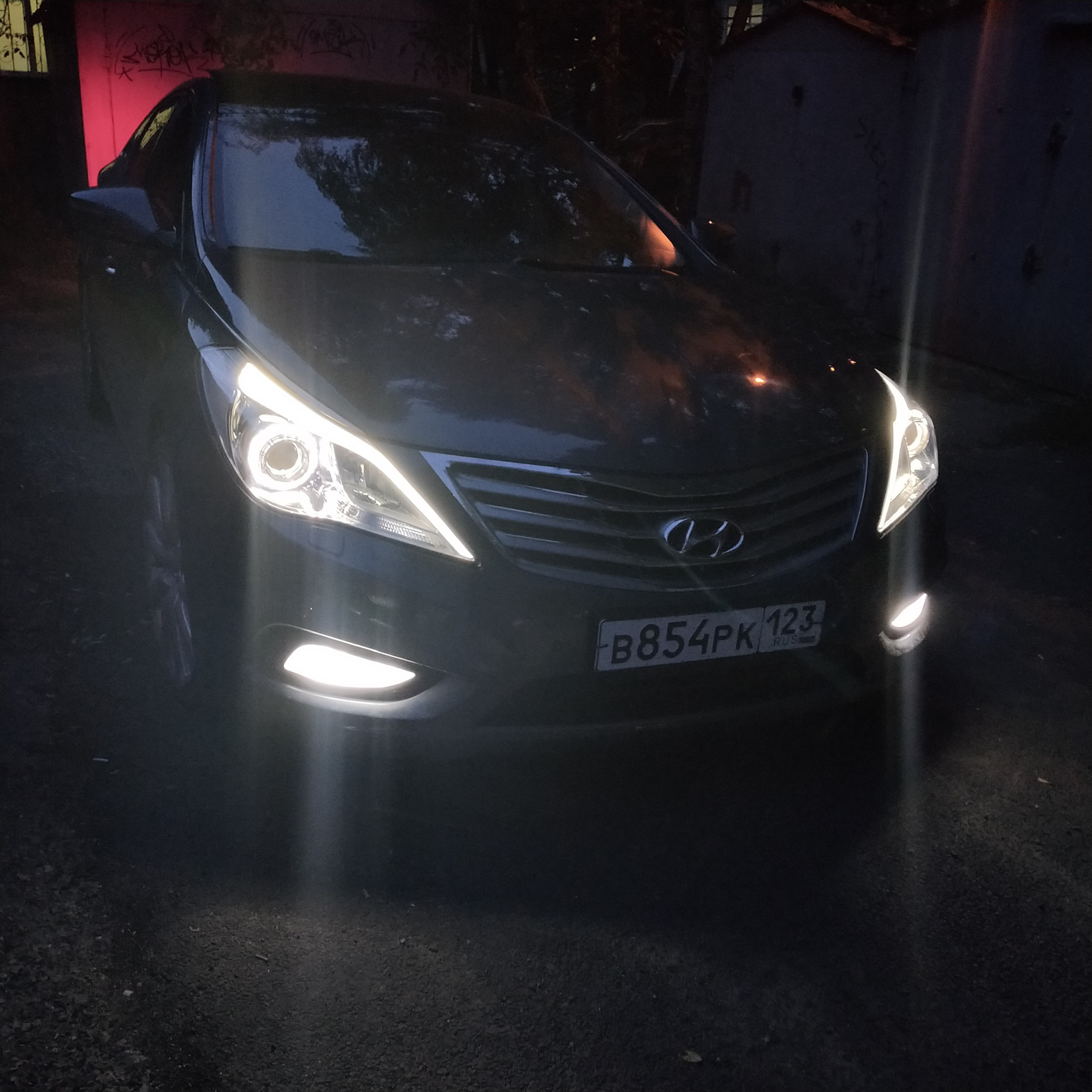 Как снять фару хендай грандер Ремонт фар - Hyundai Grandeur (HG), 3 л, 2012 года стайлинг DRIVE2